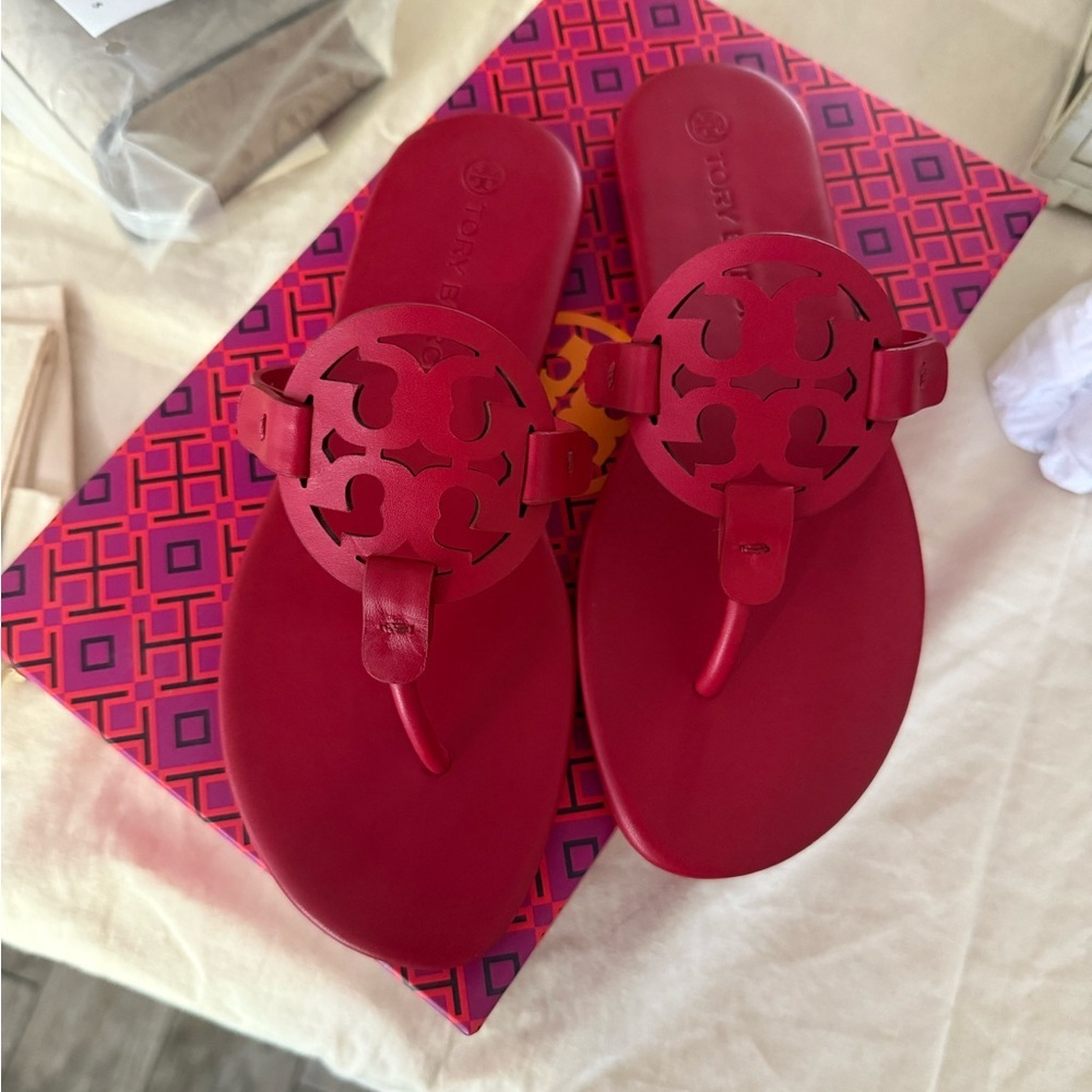New tory burch miller sandals in red - Picture 5 of 7